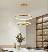 Ringförmiger Ring-Kronleuchter aus halbflüssigem Luxusgold - Avenila Luxury Selects - Avenila - Innenbeleuchtung, Design & mehr