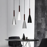 Luz colgante de aluminio y madera de 9 1/2" de ancho - Avenila - Iluminación interior, diseño y más