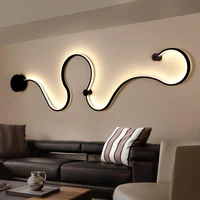 Lámpara de pared de níquel cepillado de 14 1/4" a 19 3/4" de ancho, montada en la superficie - Avenila - Iluminación Interior, Diseño y Más