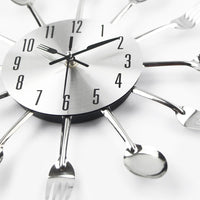 Coutellerie Horloge de cuisine en métal Horloge murale avec cuillère et fourchette Horloge murale créative en quartz - Avenila - Éclairage intérieur, design et plus