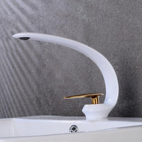 Robinet de lavabo minimaliste en or rose - Avenila - Éclairage intérieur, design et plus